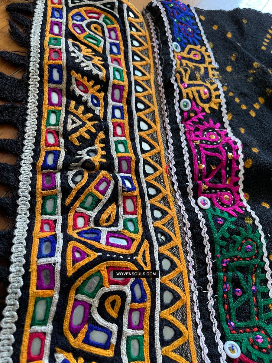 1628 Rabari Ludhi Wedding Shawl Tie-dye & Embroidery 11 florets-WOVENSOULS Antique Textiles & Art Gallery