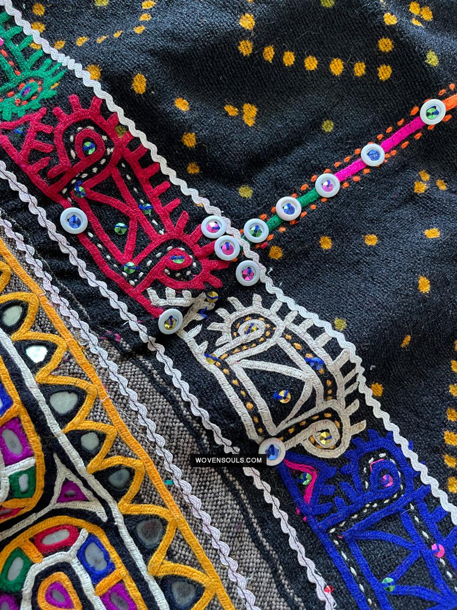 1628 Rabari Ludhi Wedding Shawl Tie-dye & Embroidery 11 florets-WOVENSOULS Antique Textiles & Art Gallery