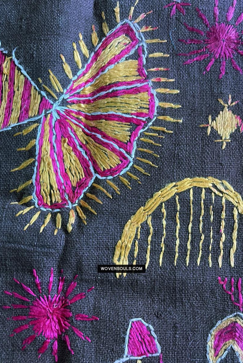 1674 Seltener Sainchi Phulkari Stickereitextilien aus Punjab-WOVENSOULS Galerie für antike Textilien und Kunst