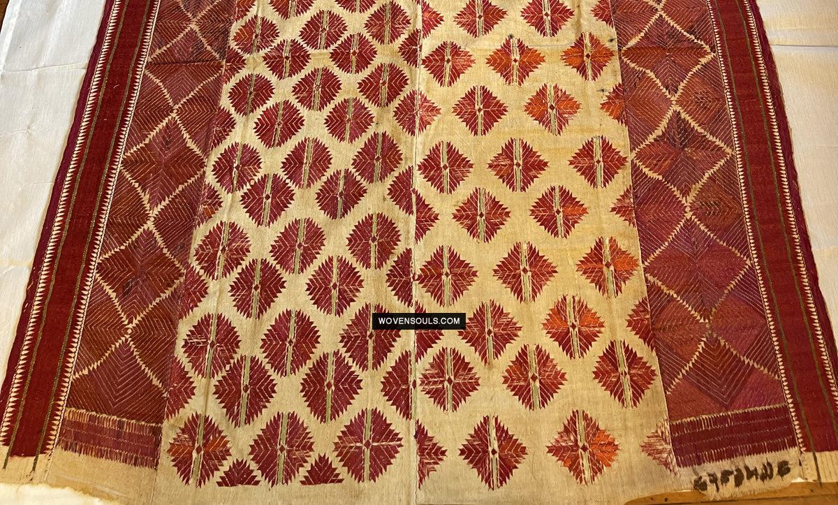 1675 Gorgeous Red & WHite Phulkari Floral Thirma with Borders-WOVENSOULS Antique Textiles & Art Gallery