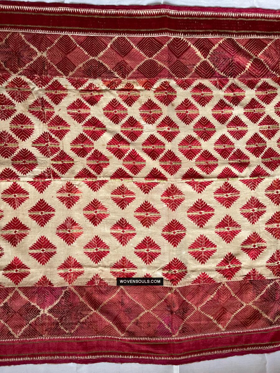 1675 Gorgeous Red & WHite Phulkari Floral Thirma with Borders-WOVENSOULS Antique Textiles & Art Gallery