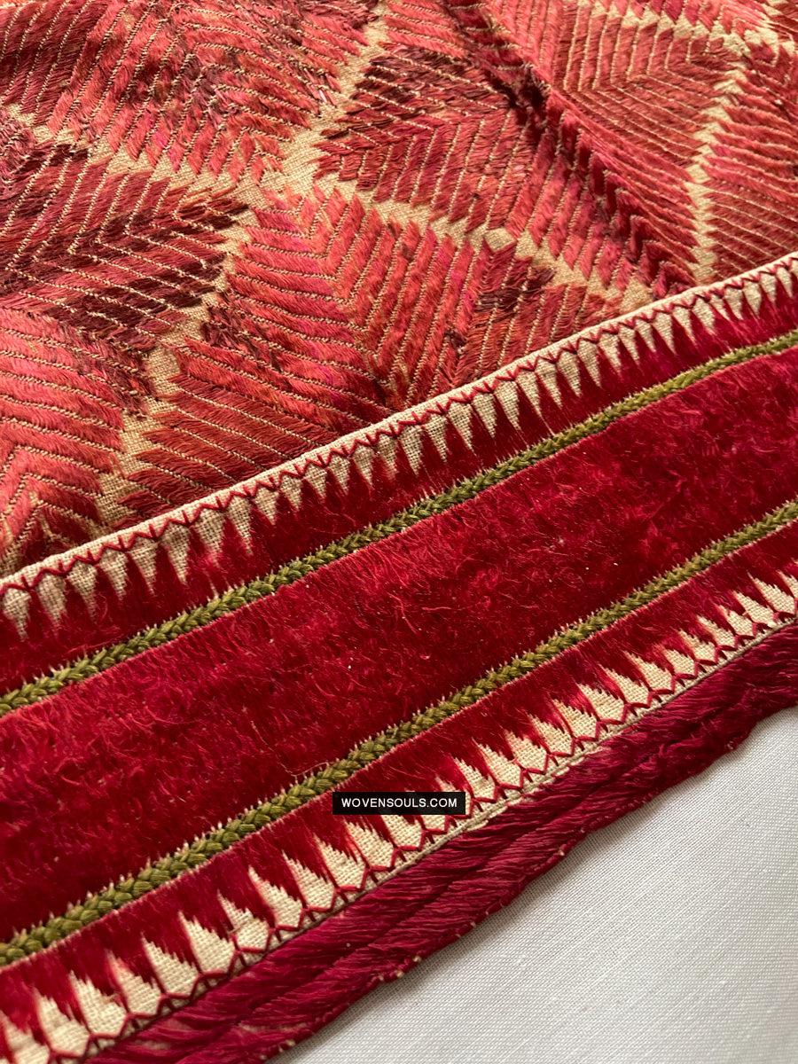1675 Gorgeous Red & WHite Phulkari Floral Thirma with Borders-WOVENSOULS Antique Textiles & Art Gallery