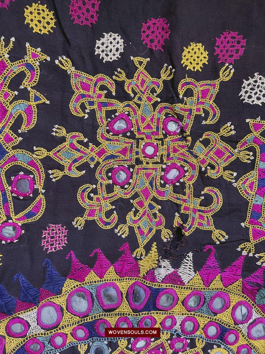 182 Vintage Embroidered Sari Saadlo - Anjhna Patel Community-WOVENSOULS-Antique-Vintage-Textiles-Art-Decor