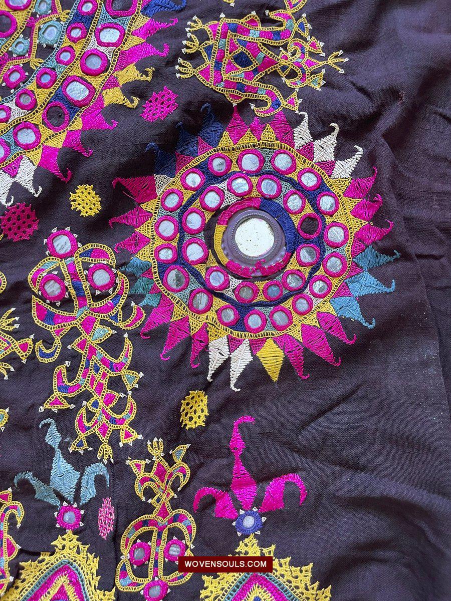 182 Vintage Embroidered Sari Saadlo - Anjhna Patel Community-WOVENSOULS-Antique-Vintage-Textiles-Art-Decor