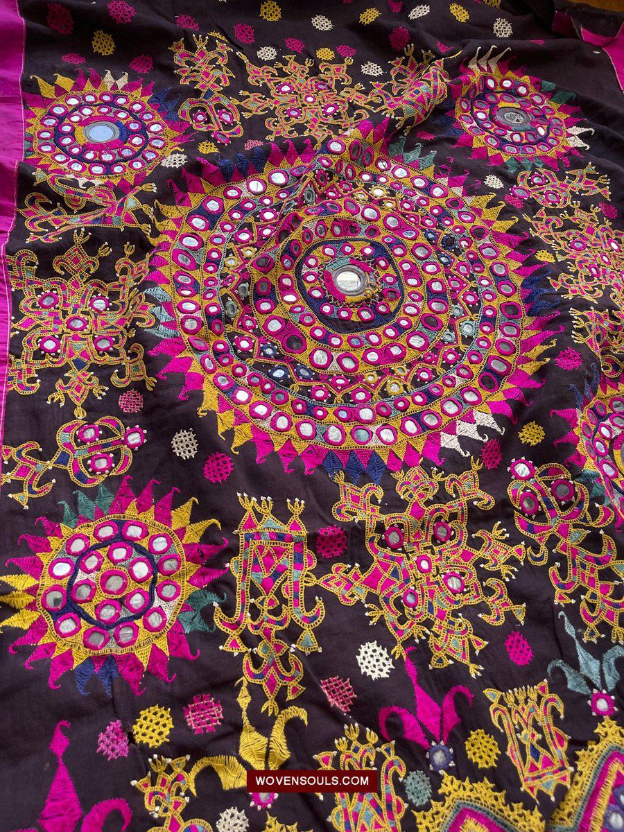 182 Vintage Embroidered Sari Saadlo - Anjhna Patel Community-WOVENSOULS-Antique-Vintage-Textiles-Art-Decor
