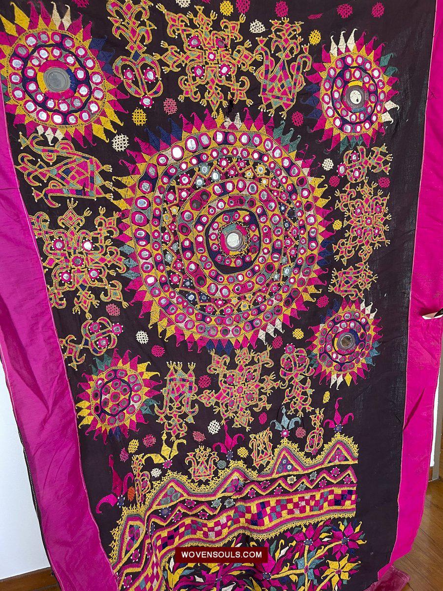 182 Vintage Embroidered Sari Saadlo - Anjhna Patel Community-WOVENSOULS-Antique-Vintage-Textiles-Art-Decor
