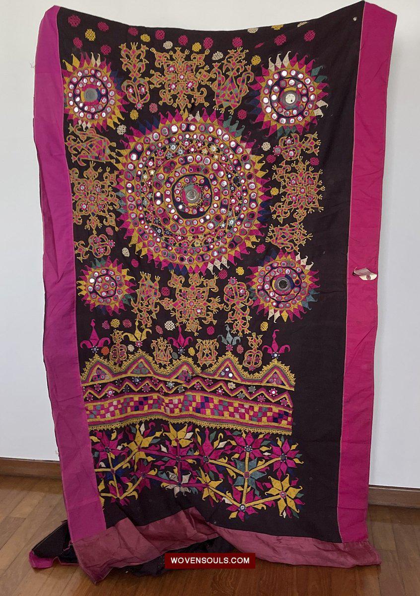 182 Vintage Embroidered Sari Saadlo - Anjhna Patel Community-WOVENSOULS-Antique-Vintage-Textiles-Art-Decor