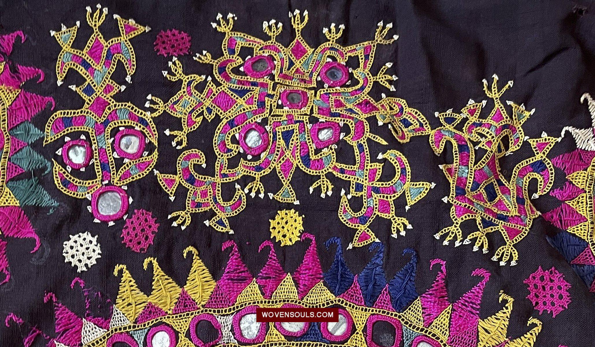 182 Vintage Embroidered Sari Saadlo - Anjhna Patel Community-WOVENSOULS-Antique-Vintage-Textiles-Art-Decor