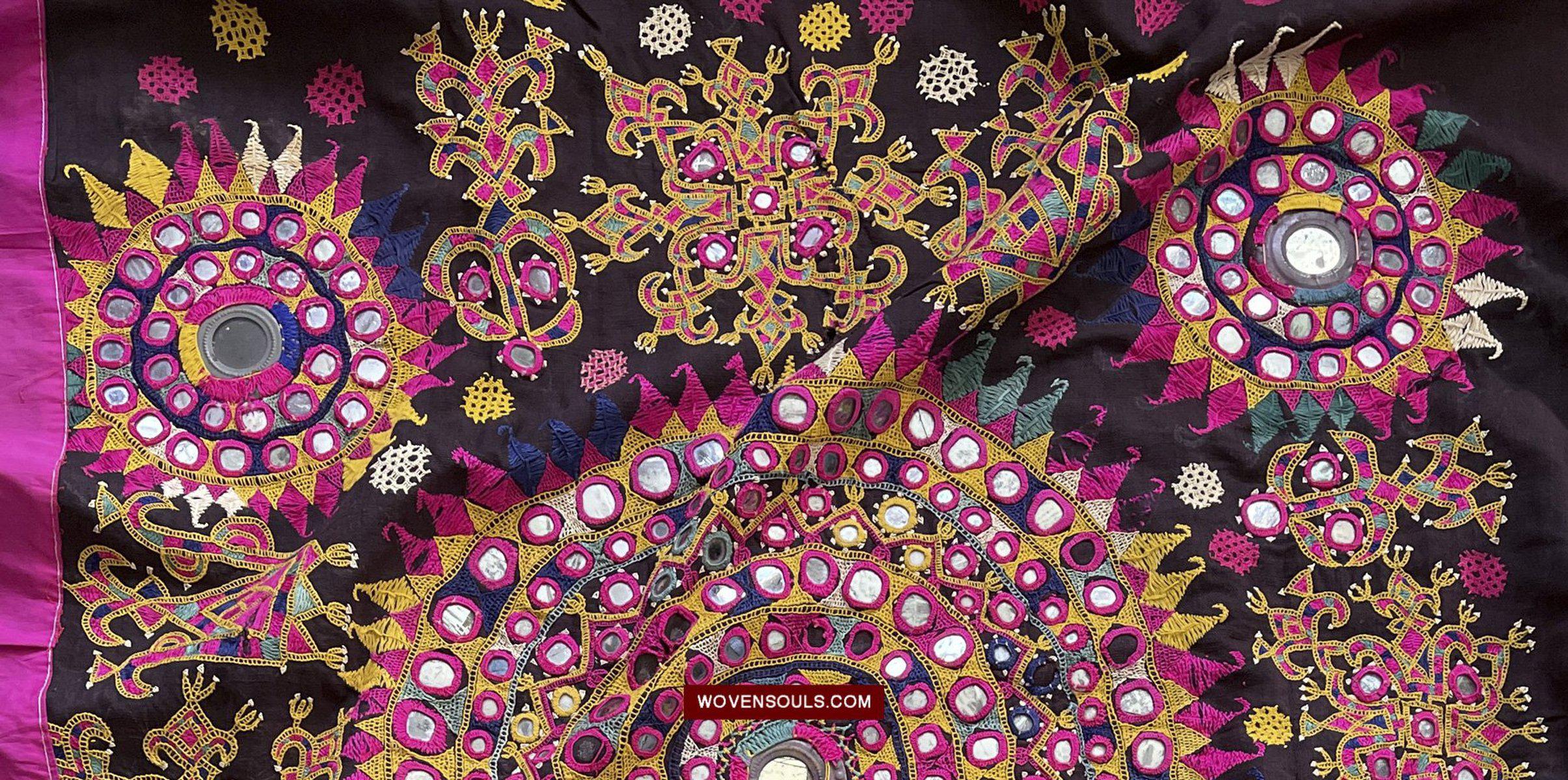 182 Vintage Embroidered Sari Saadlo - Anjhna Patel Community-WOVENSOULS-Antique-Vintage-Textiles-Art-Decor