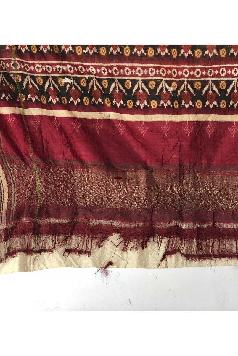 196 VERKAUFT - SELTENES altes Weber-Erbstück Patan Patola Doppel-Ikat-Sari-Fragment mit Zari-WOVENSOULS-Antike-Vintage-Textilien-Kunst-Dekor