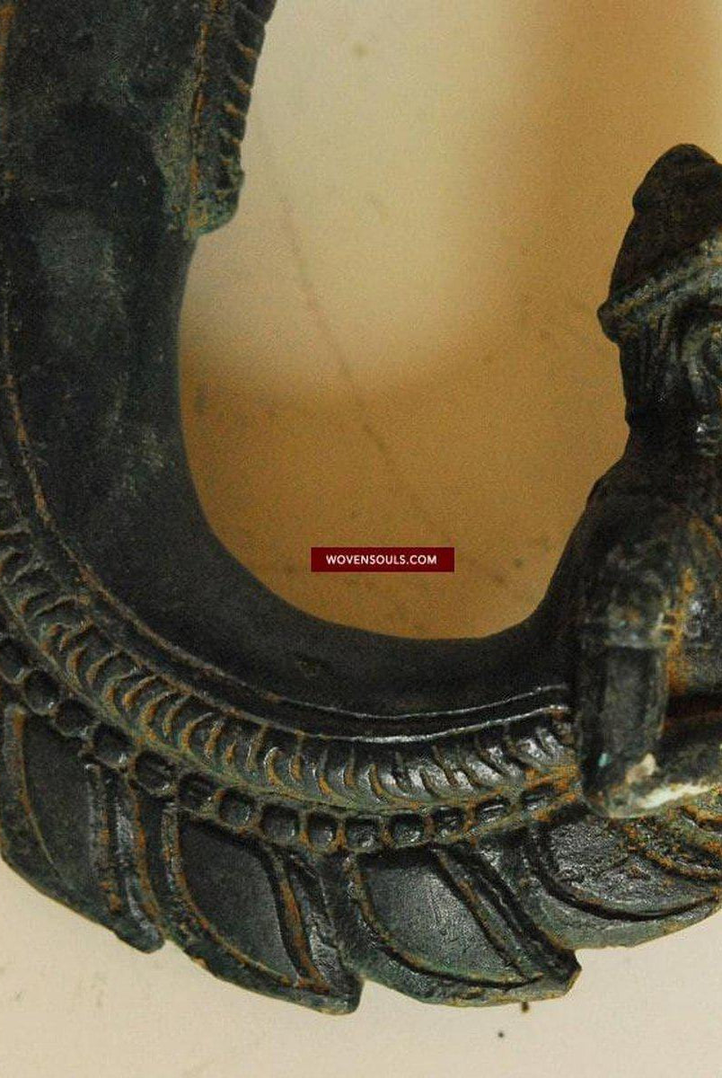 267 VENDU - Support Palanquin Antique Khmer Bronze-WOVENSOULS-Antique-Vintage-Textiles-Art-Décor