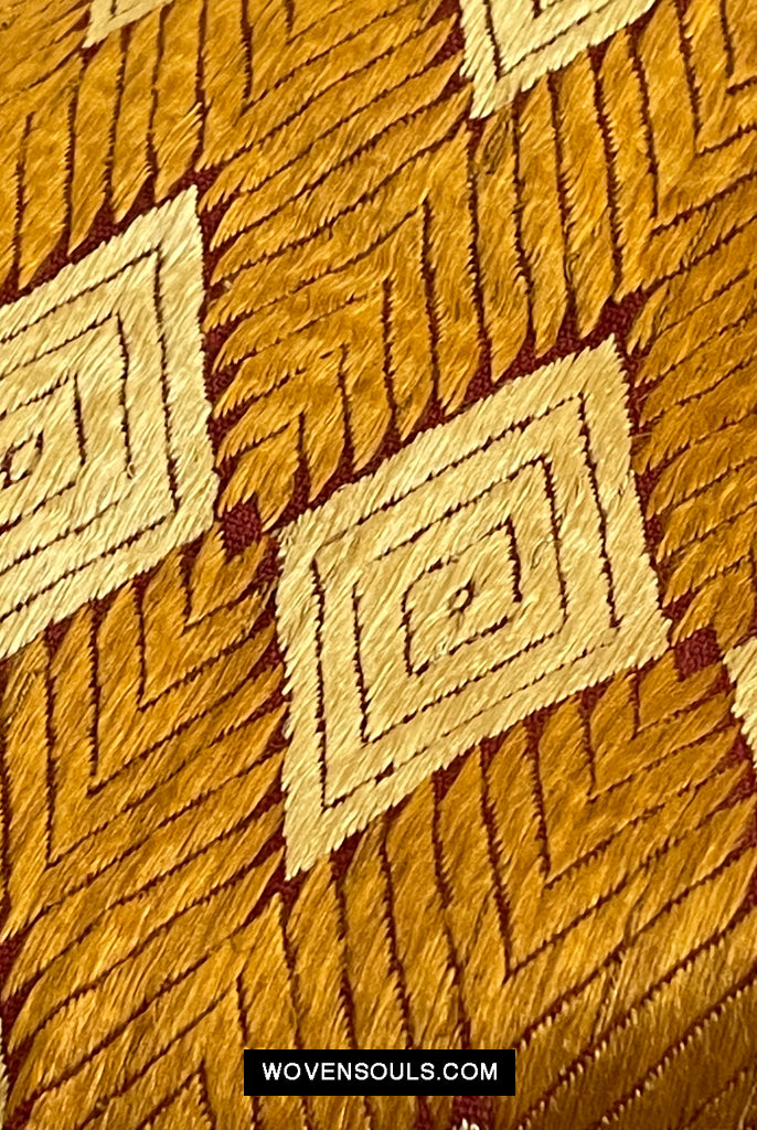 420 Old Varida Bagh Phulkari Shawl from Punjab - Antique Decor Ethnic Art
