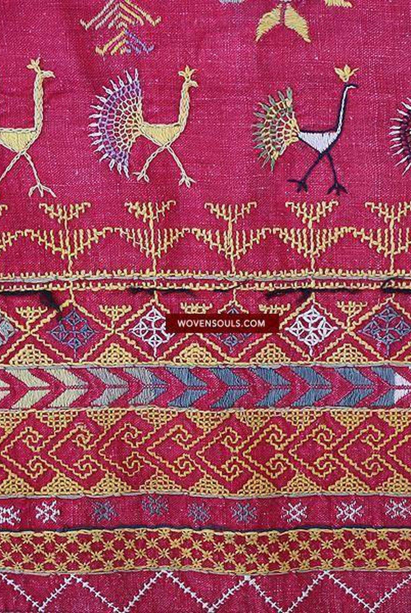 654 Old Wedding Odhana Shawl Rajasthan Indian textile Art - MASTERPIECE-WOVENSOULS-Antique-Vintage-Textiles-Art-Decor