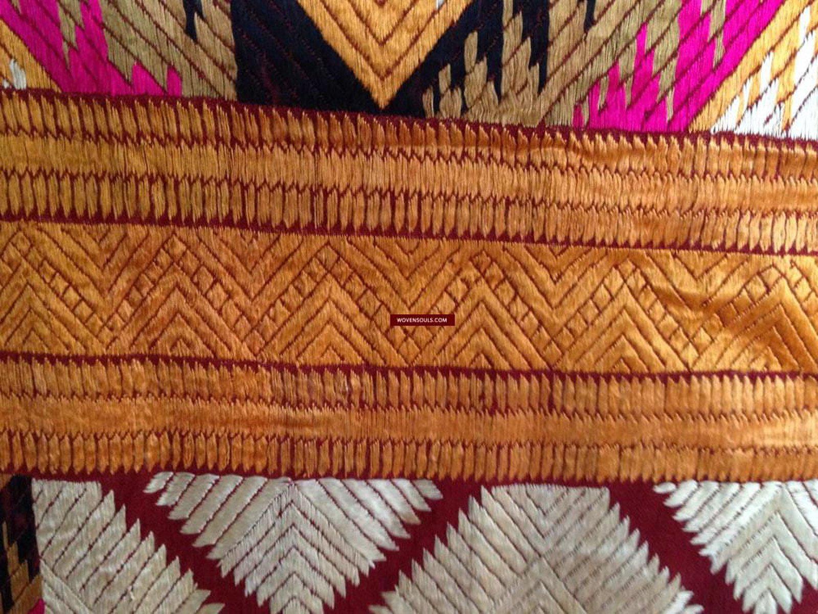 673 White Chand Bagh Lehariya Border Phulkari Indian Textiles-WOVENSOULS-Antique-Vintage-Textiles-Art-Decor