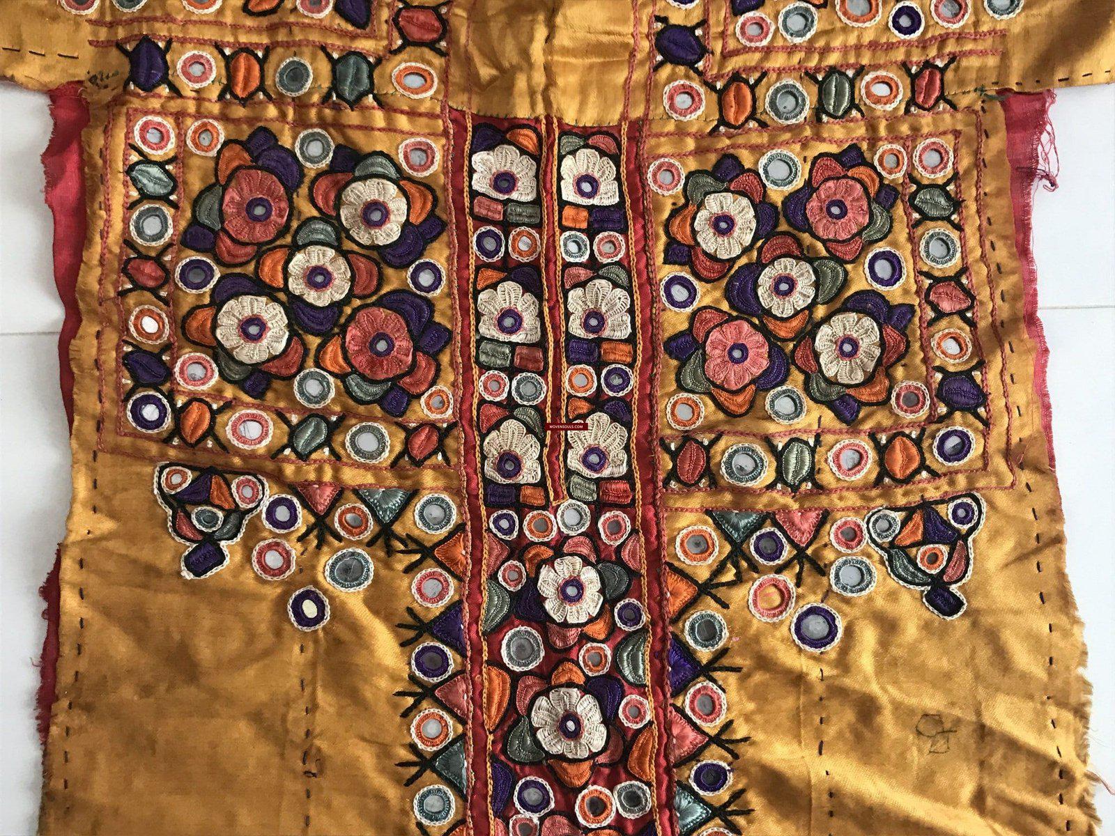 687 Vintage Sind Silk Dress Front Embroidery Textile Art-WOVENSOULS-Antique-Vintage-Textiles-Art-Decor