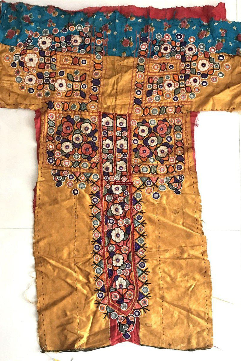 687 Vintage Sind Silk Dress Front Embroidery Textile Art-WOVENSOULS-Antique-Vintage-Textiles-Art-Decor