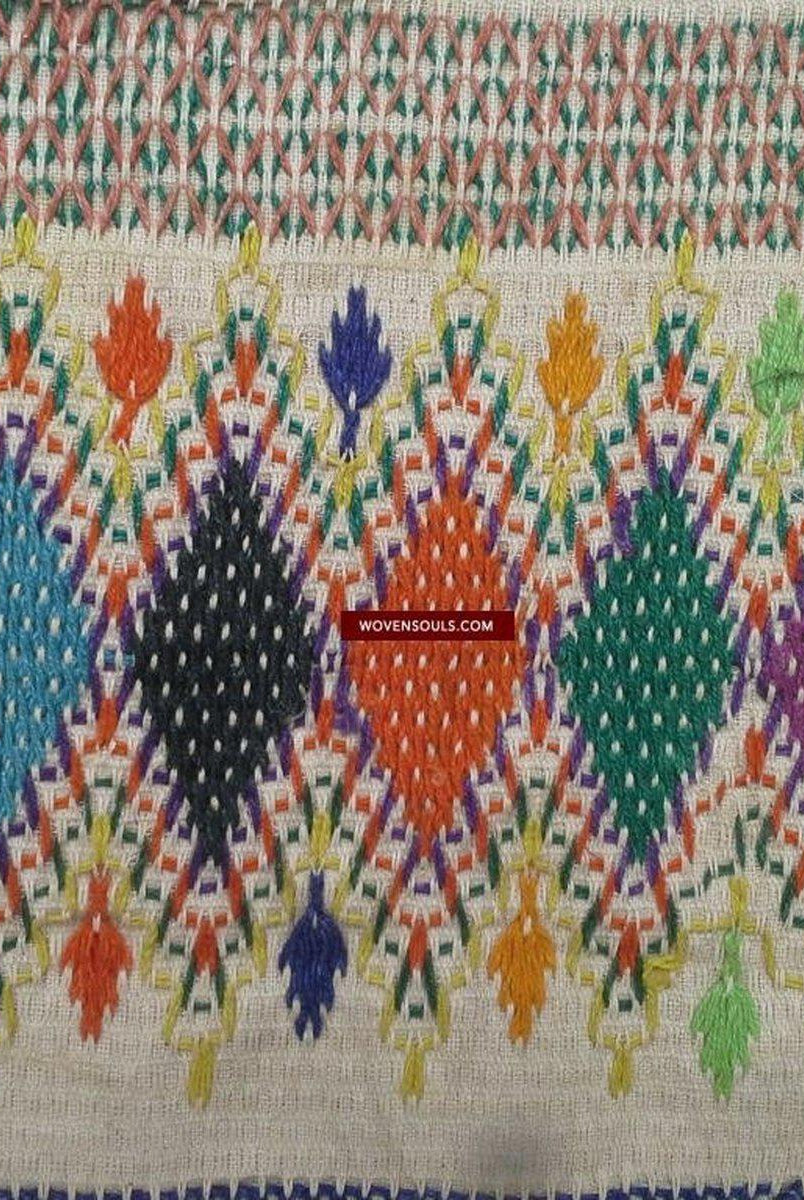 710 vintage Dharaniyo Dhaniyo Textile Brodé Superbes Motifs Rustiques WOVENSOULS Textiles anciens et galerie d'art