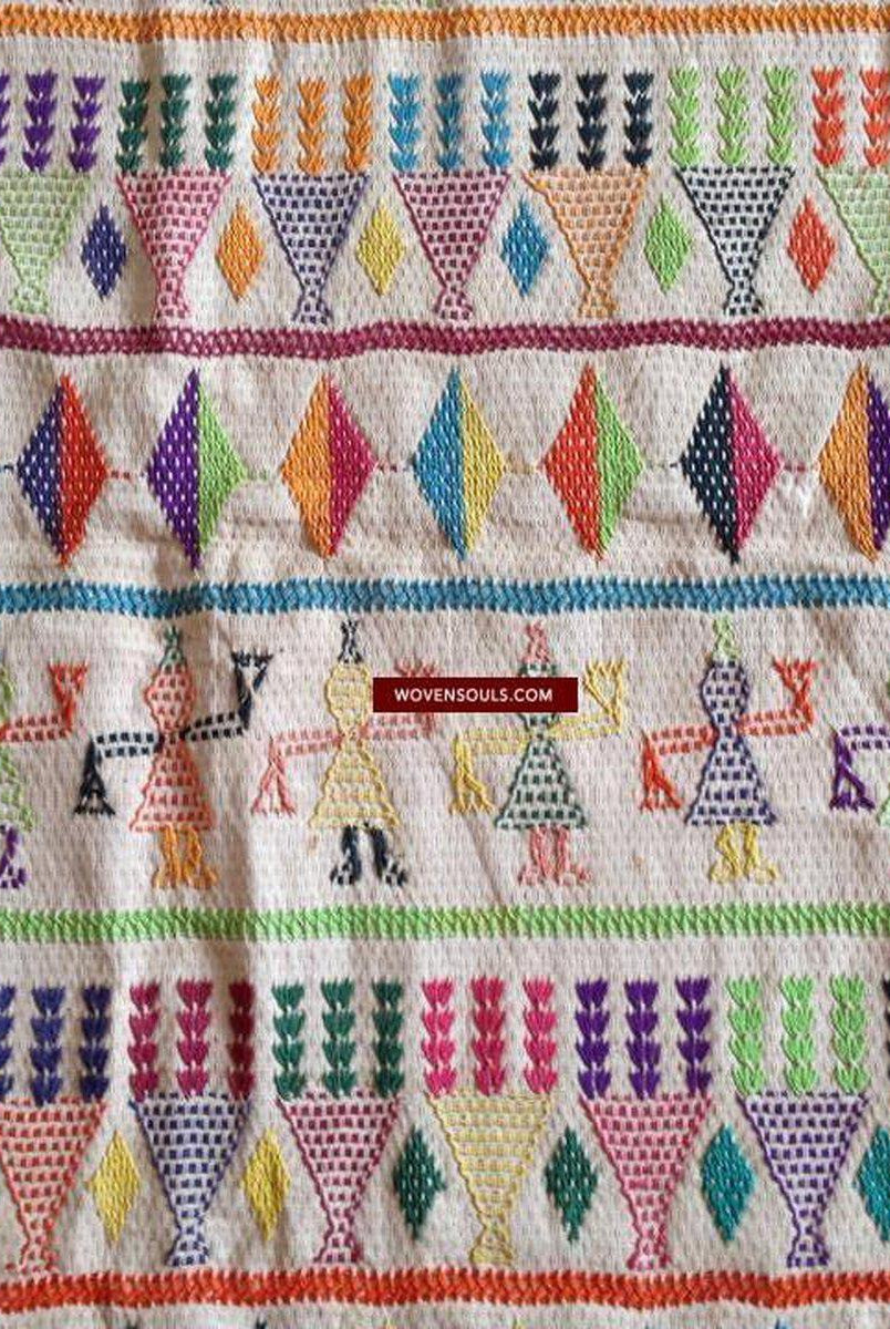 710 vintage Dharaniyo Dhaniyo Textile Brodé Superbes Motifs Rustiques WOVENSOULS Textiles anciens et galerie d'art