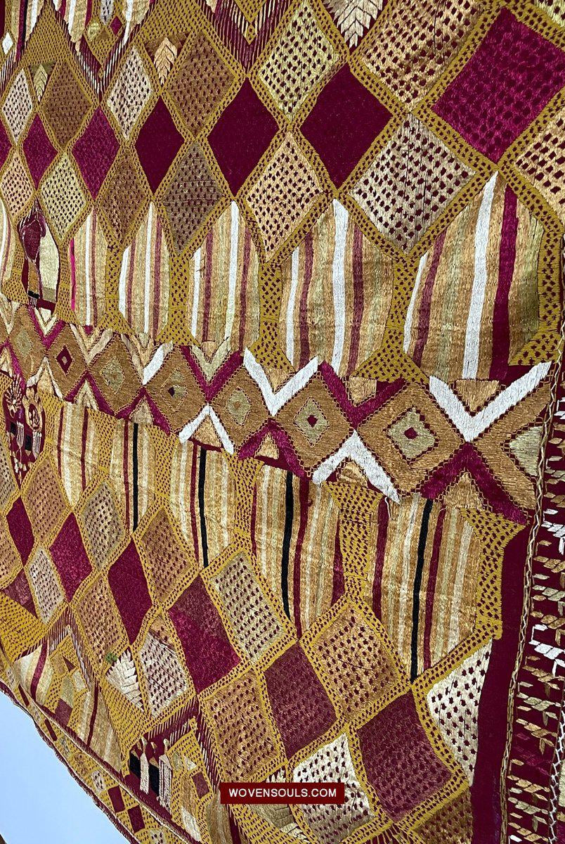 810 Darshan Dwar Phulkari Bagh textile-WOVENSOULS-Antique-Vintage-Textiles-Art-Decor