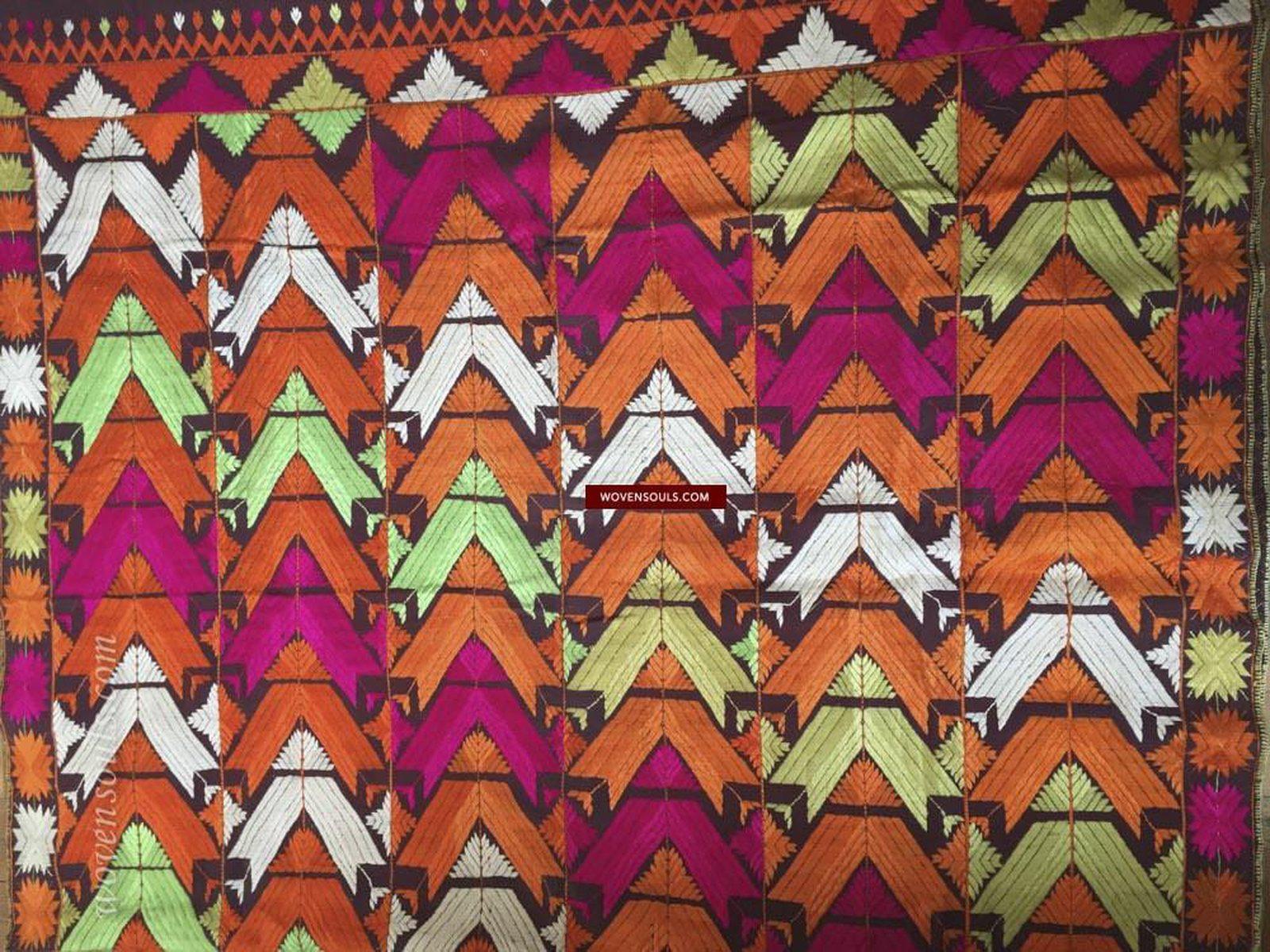 818 Bagh Phulkari Textile with Makkai Motif-WOVENSOULS-Antique-Vintage-Textiles-Art-Decor