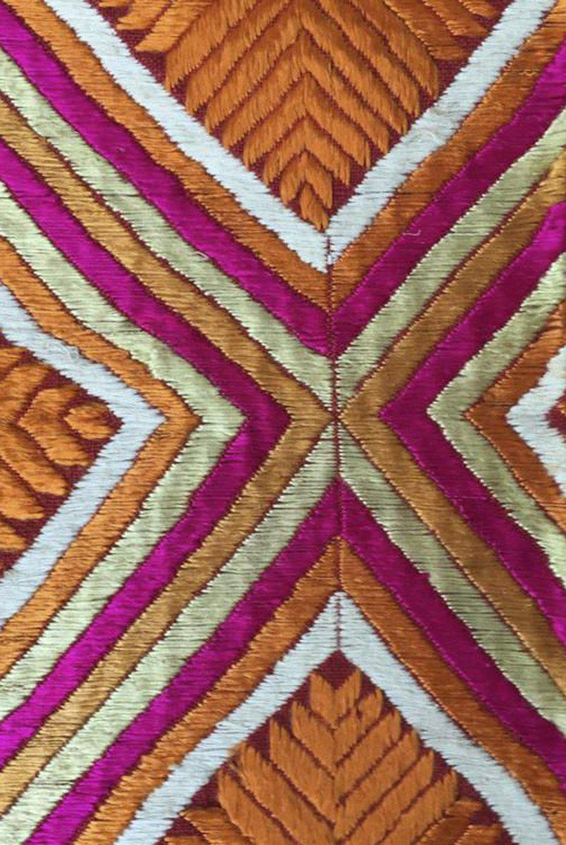 819 Bagh Phulkari - Diamonds with Borders-WOVENSOULS-Antique-Vintage-Textiles-Art-Decor