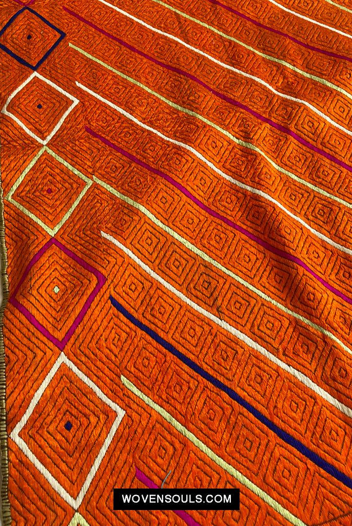 822 Phulkari Bagh - Unusual Pattern 'W' or 'M'-WOVENSOULS Antique Textiles & Art Gallery