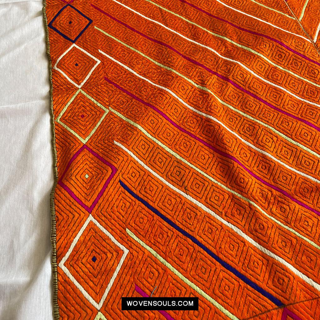 822 Phulkari Bagh - Unusual Pattern 'W' or 'M'-WOVENSOULS Antique Textiles & Art Gallery