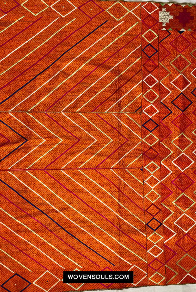 822 Phulkari Bagh - Unusual Pattern 'W' or 'M'-WOVENSOULS Antique Textiles & Art Gallery