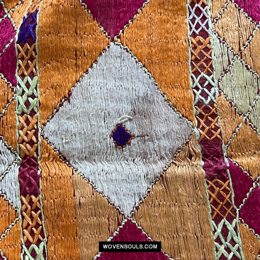 825 Phulkari Bagh with beautiful Borders-WOVENSOULS Antique Textiles & Art Gallery