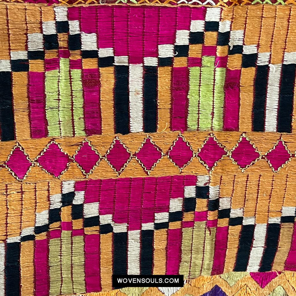 825 Phulkari Bagh with beautiful Borders-WOVENSOULS Antique Textiles & Art Gallery