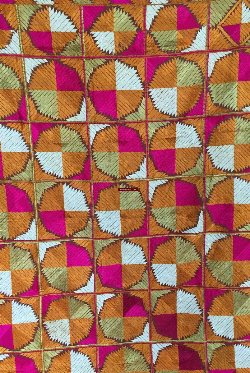 854 VERKAUFT Bagh Phulkari Textil mit Charkha- oder Gobi-Motiv-WOVENSOULS-Antike-Vintage-Textilien-Kunst-Dekor