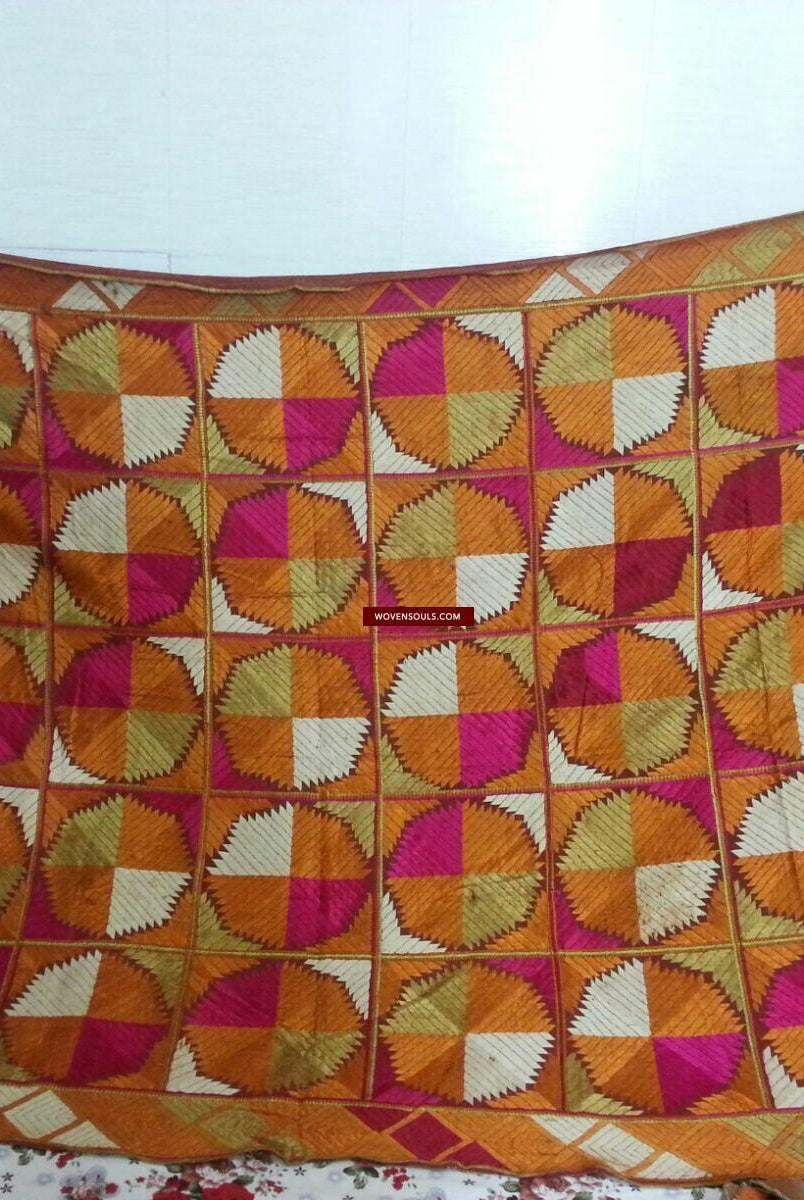854 VERKAUFT Bagh Phulkari Textil mit Charkha- oder Gobi-Motiv-WOVENSOULS-Antike-Vintage-Textilien-Kunst-Dekor
