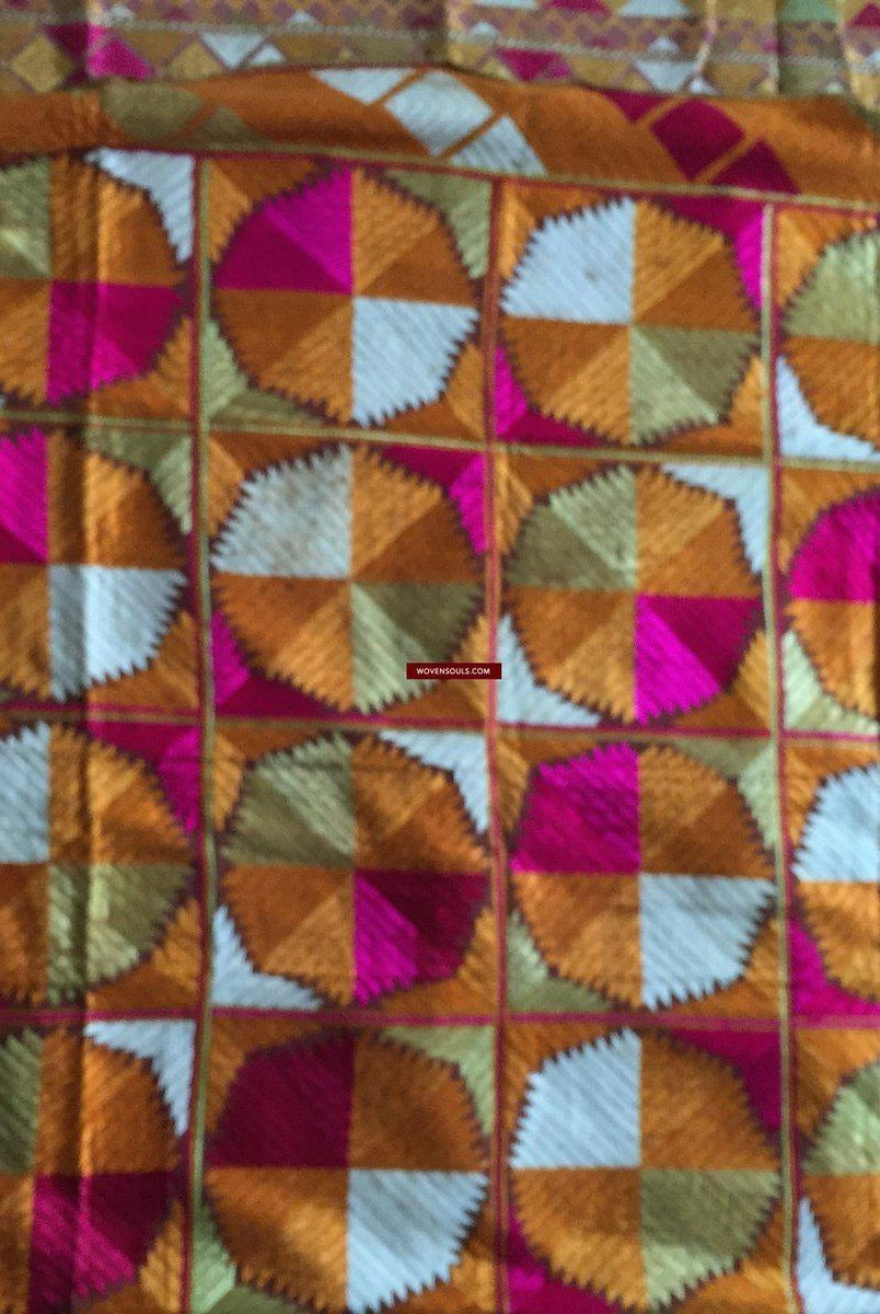 854 VERKAUFT Bagh Phulkari Textil mit Charkha- oder Gobi-Motiv-WOVENSOULS-Antike-Vintage-Textilien-Kunst-Dekor