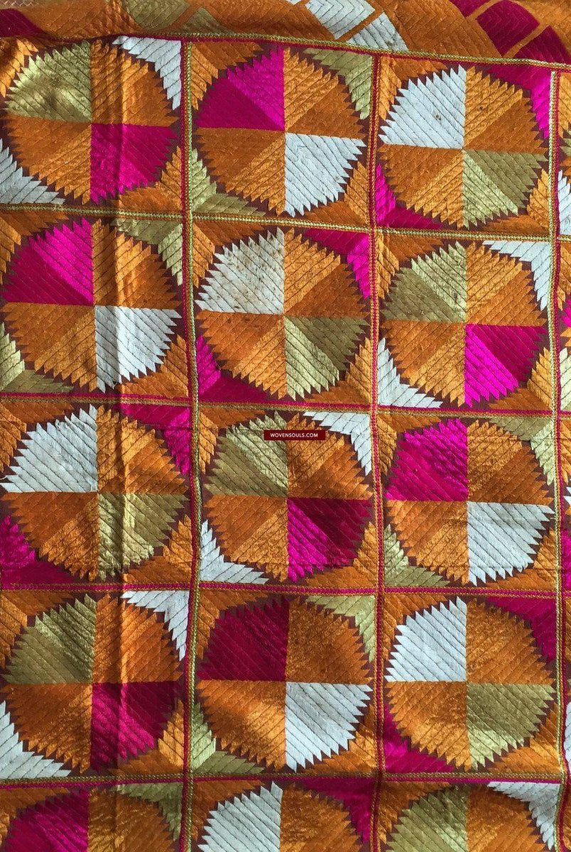 854 VERKAUFT Bagh Phulkari Textil mit Charkha- oder Gobi-Motiv-WOVENSOULS-Antike-Vintage-Textilien-Kunst-Dekor