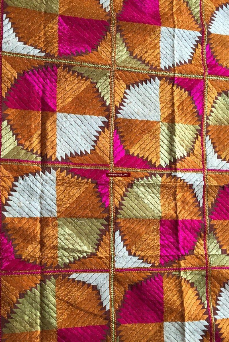 854 VERKAUFT Bagh Phulkari Textil mit Charkha- oder Gobi-Motiv-WOVENSOULS-Antike-Vintage-Textilien-Kunst-Dekor