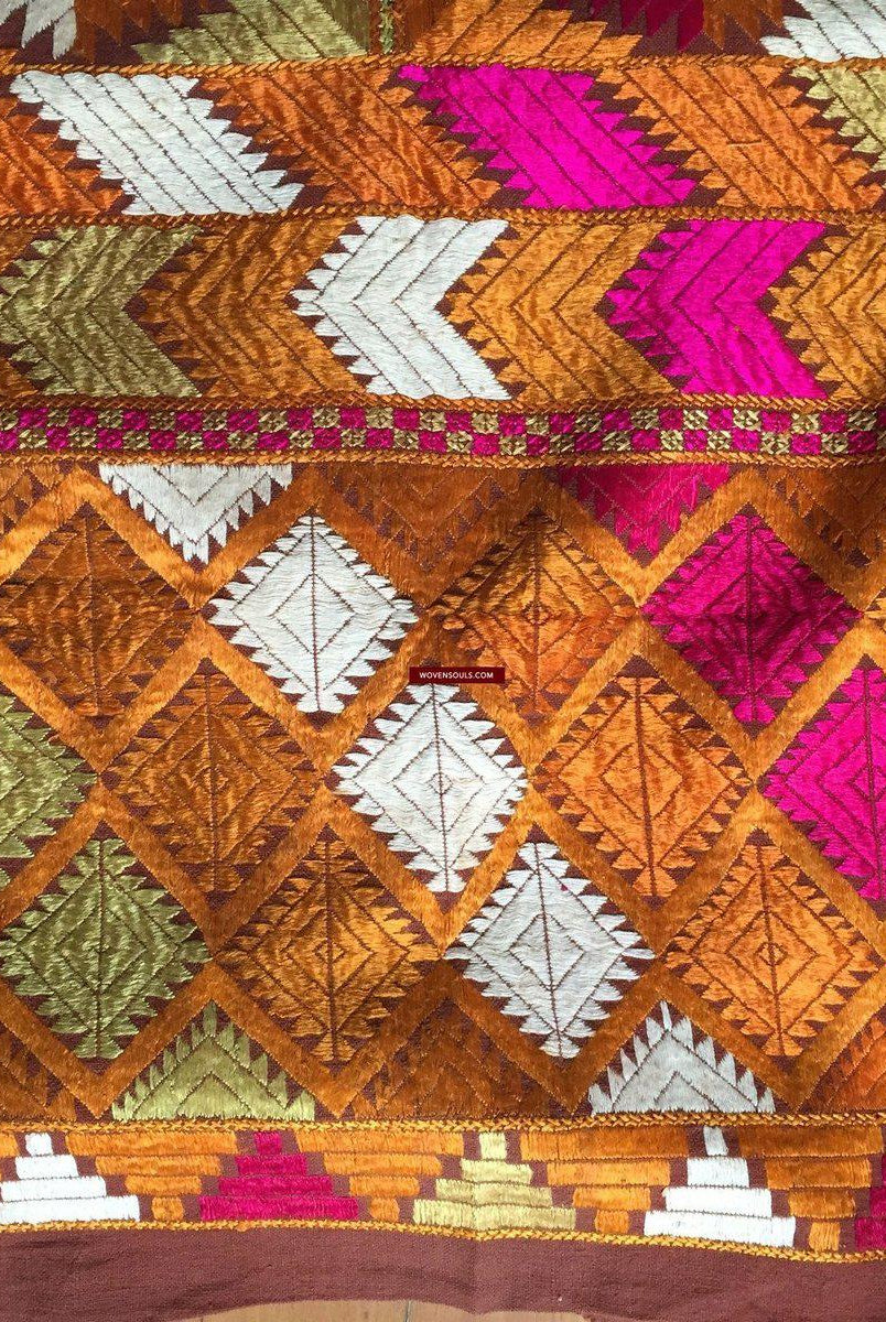 854 VERKAUFT Bagh Phulkari Textil mit Charkha- oder Gobi-Motiv-WOVENSOULS-Antike-Vintage-Textilien-Kunst-Dekor