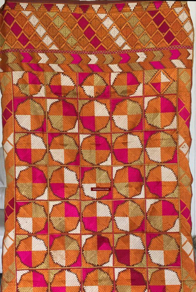 854 VERKAUFT Bagh Phulkari Textil mit Charkha- oder Gobi-Motiv-WOVENSOULS-Antike-Vintage-Textilien-Kunst-Dekor