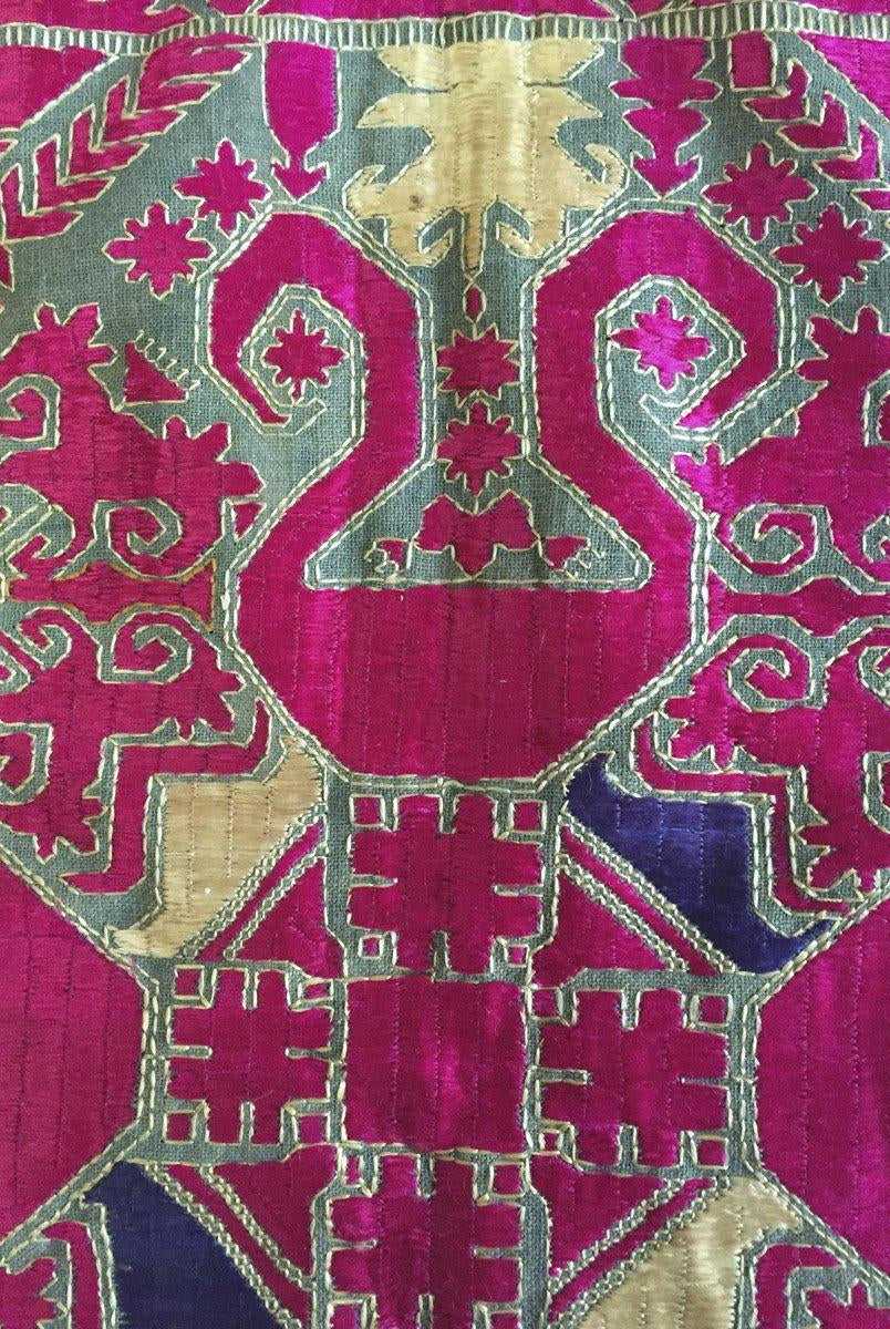 911 Taie d'oreiller en broderie de soie antique de qualité musée - Swat Valley-WOVENSOULS-Antique-Vintage-Textiles-Art-Décor