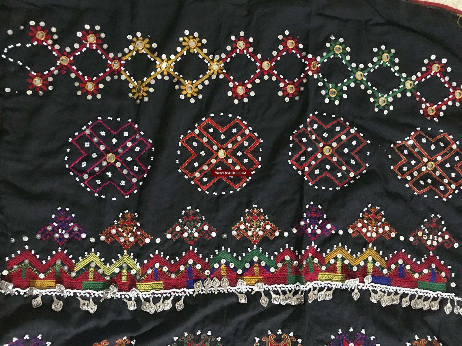917 VINTAGE KOHISTAN BLACK SHAWL TEXTILE-WOVENSOULS-Antique-Vintage-Textiles-Art-Decor