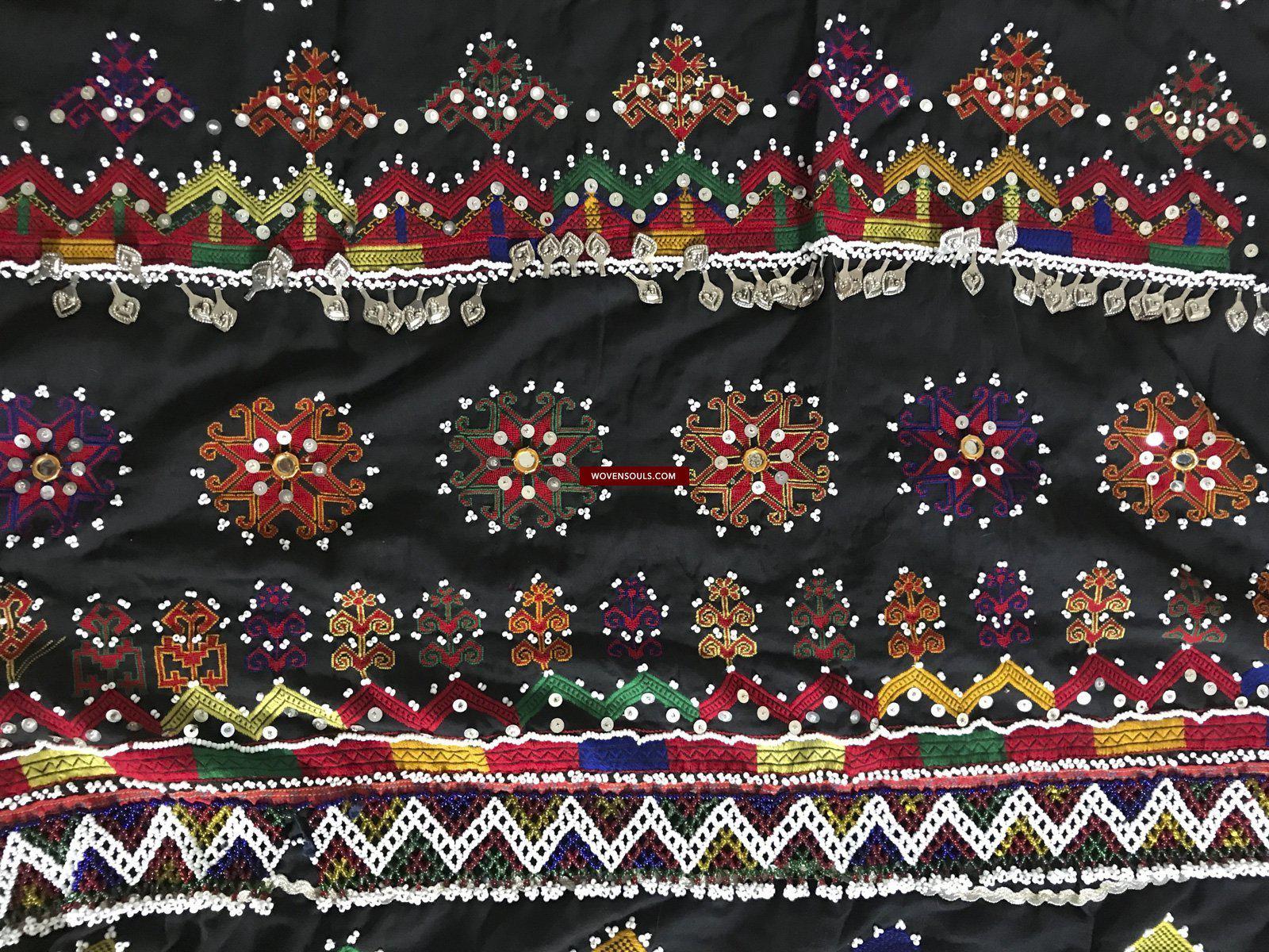 917 VINTAGE KOHISTAN BLACK SHAWL TEXTILE-WOVENSOULS-Antique-Vintage-Textiles-Art-Decor