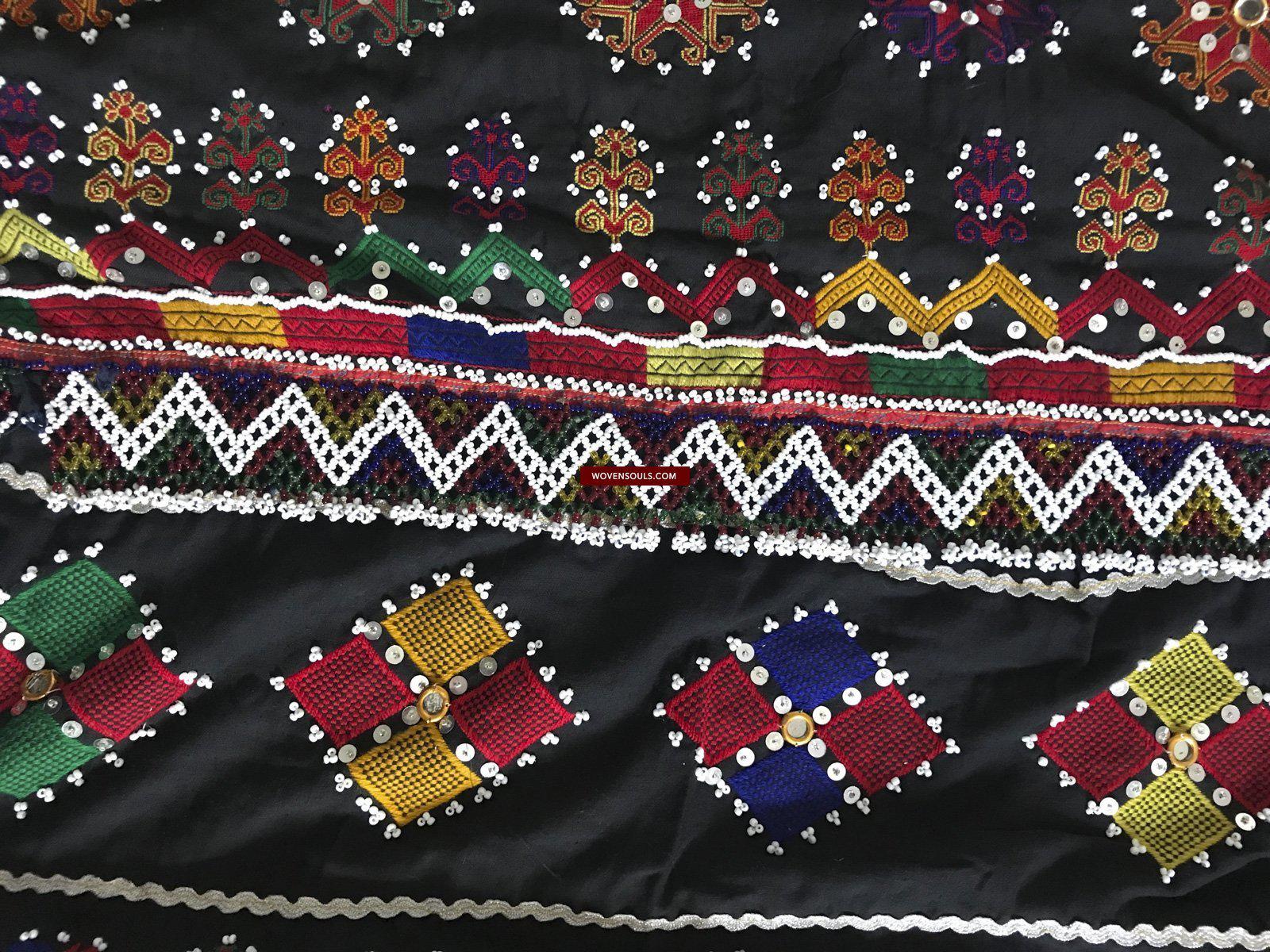 917 VINTAGE KOHISTAN BLACK SHAWL TEXTILE-WOVENSOULS-Antique-Vintage-Textiles-Art-Decor