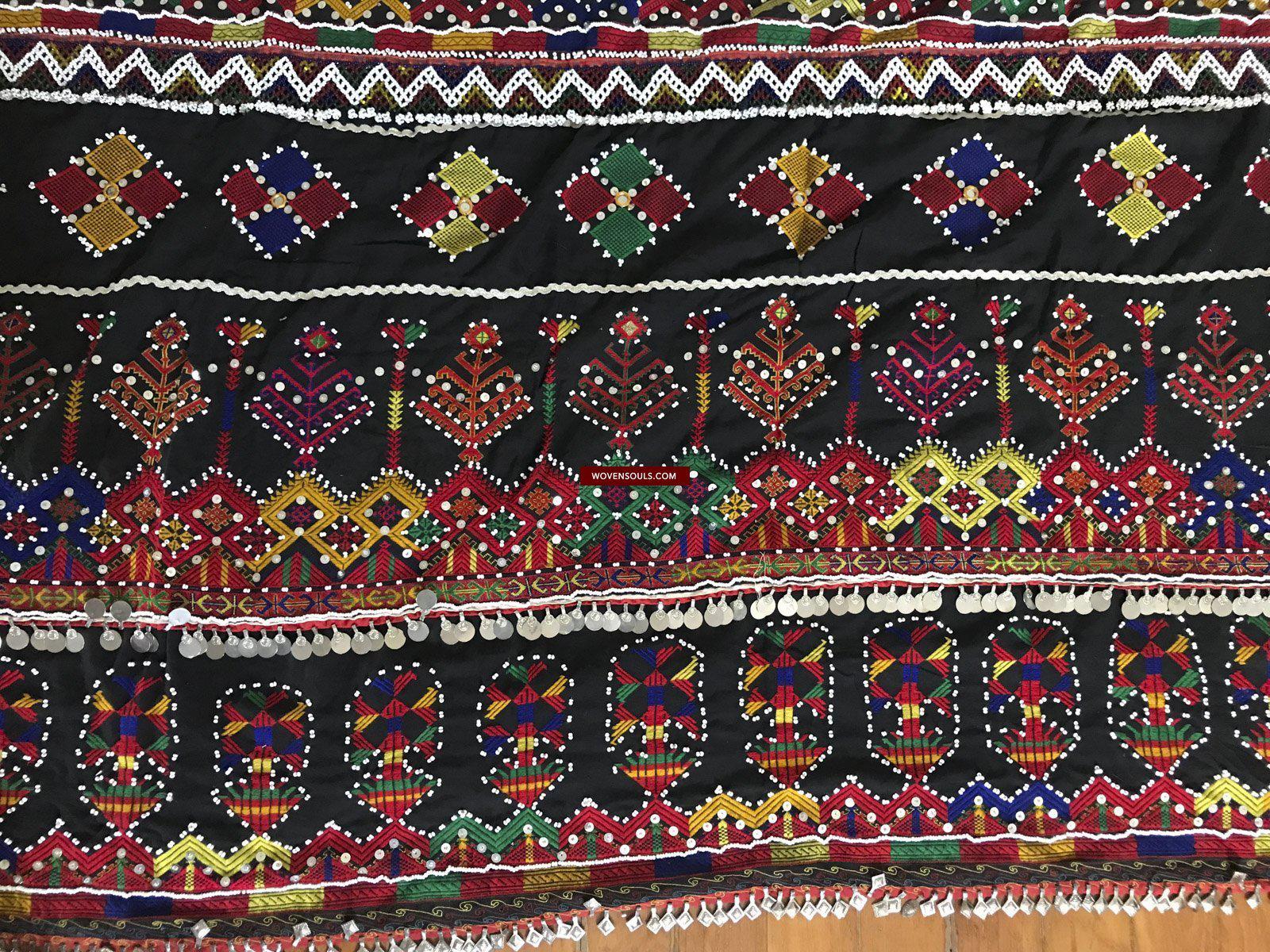 917 VINTAGE KOHISTAN BLACK SHAWL TEXTILE-WOVENSOULS-Antique-Vintage-Textiles-Art-Decor