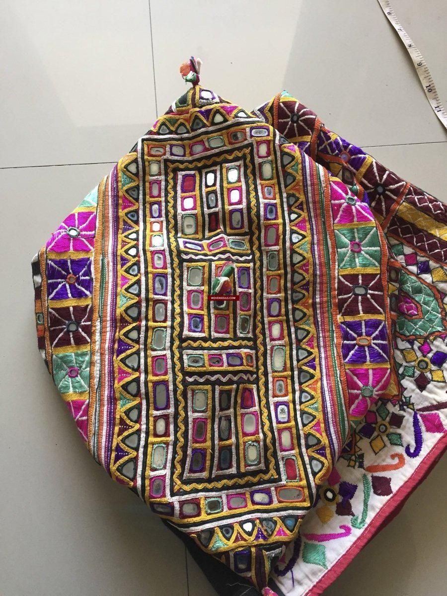 944 Vintage Dowry Bag with Embroidery from Gujarat-WOVENSOULS-Antique-Vintage-Textiles-Art-Decor