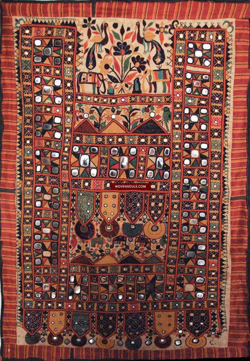 144 SOLD Old Rajput Dhaniyo Wagad-WOVENSOULS-Antique-Vintage-Textiles-Art-Decor