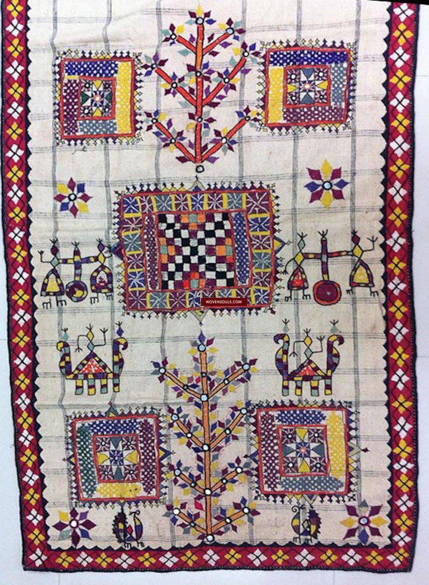 149 Off White Dhaniyo Plain Girls - SOLD-WOVENSOULS-Antique-Vintage-Textiles-Art-Decor