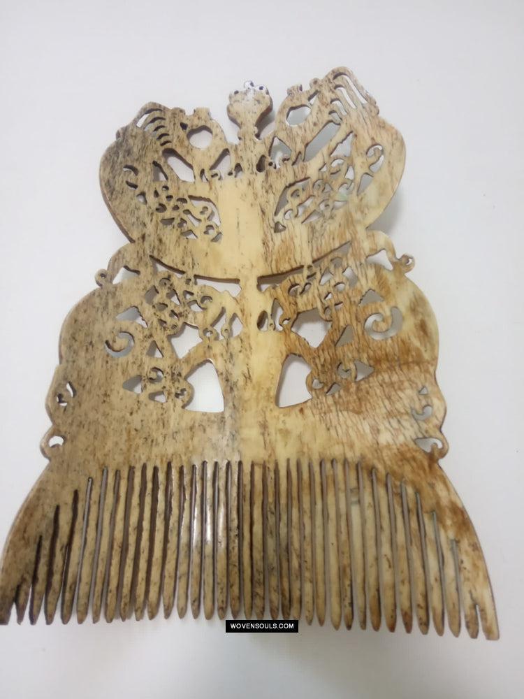 1806 Large Antique Indonesian Comb