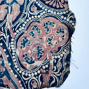 1966 Antike indische Handels Textile Toraja -Fragment - Indigo Blumen