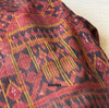 2042 Alte kambodschanische Seiden-Ikat-Pidan-Tempelbehang