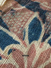 2062 Fragment Toraja textile du commerce indien antique - Fleurs indigo