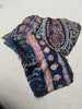 2063 Fragment Toraja textile du commerce indien antique - Fleurs indigo